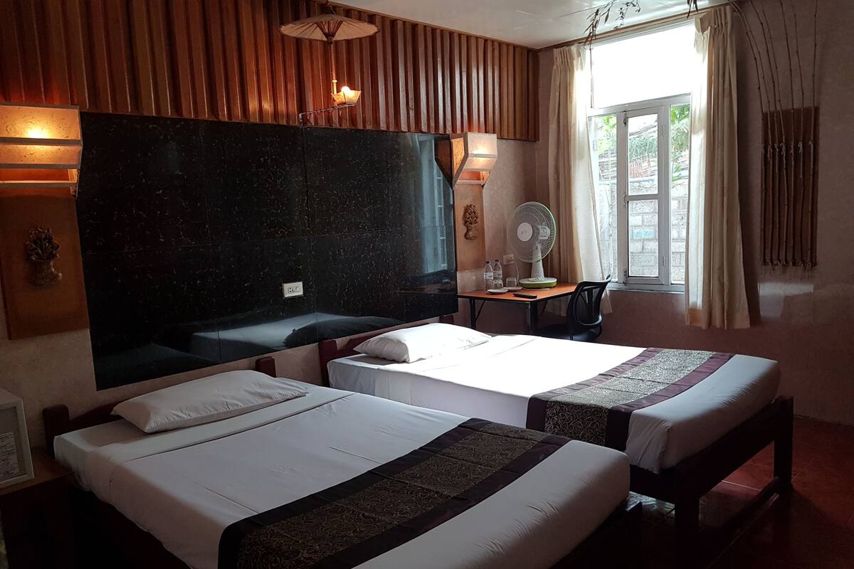 Standard Room | In-room safe, desk, rollaway beds (surcharge), WiFi (free)
