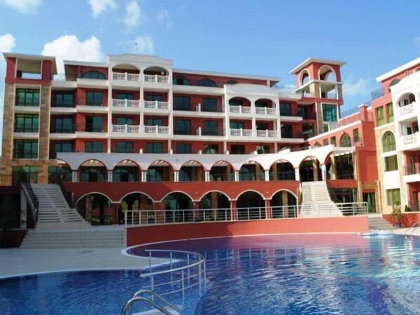Pool - St George Palace (ST VLAS)