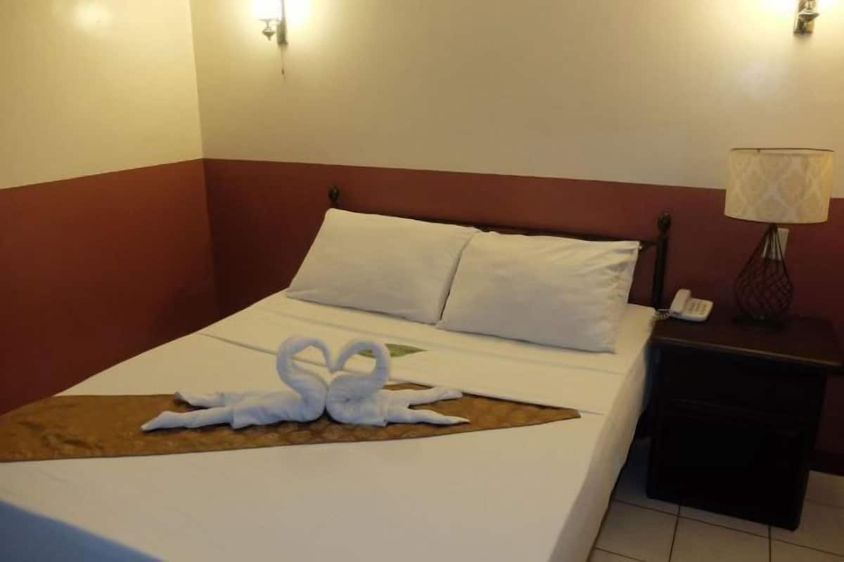 Desk, free WiFi, bed sheets