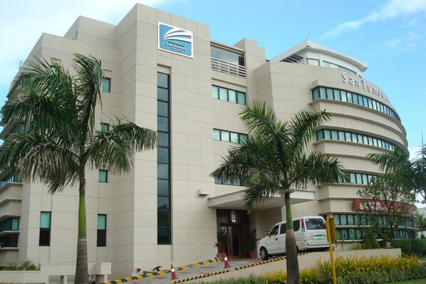 Front of property - SanTomas Suites (Santo Tomas)