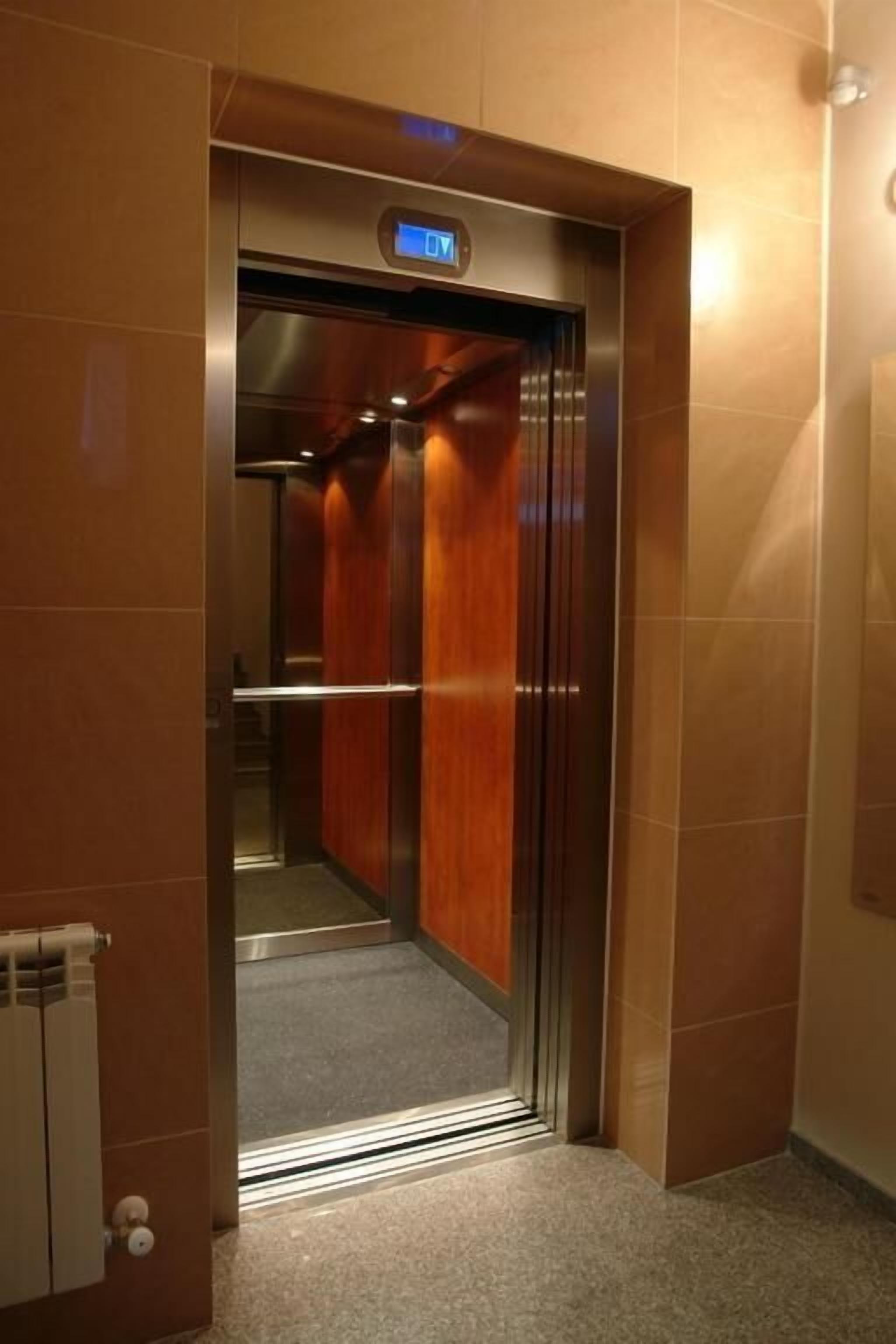 المنشأة من الداخل