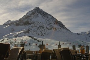 เนินสกี