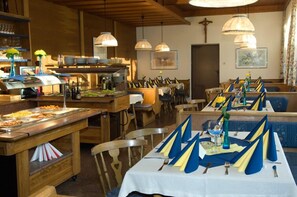 Dagelijks ontbijtbuffet inbegrepen