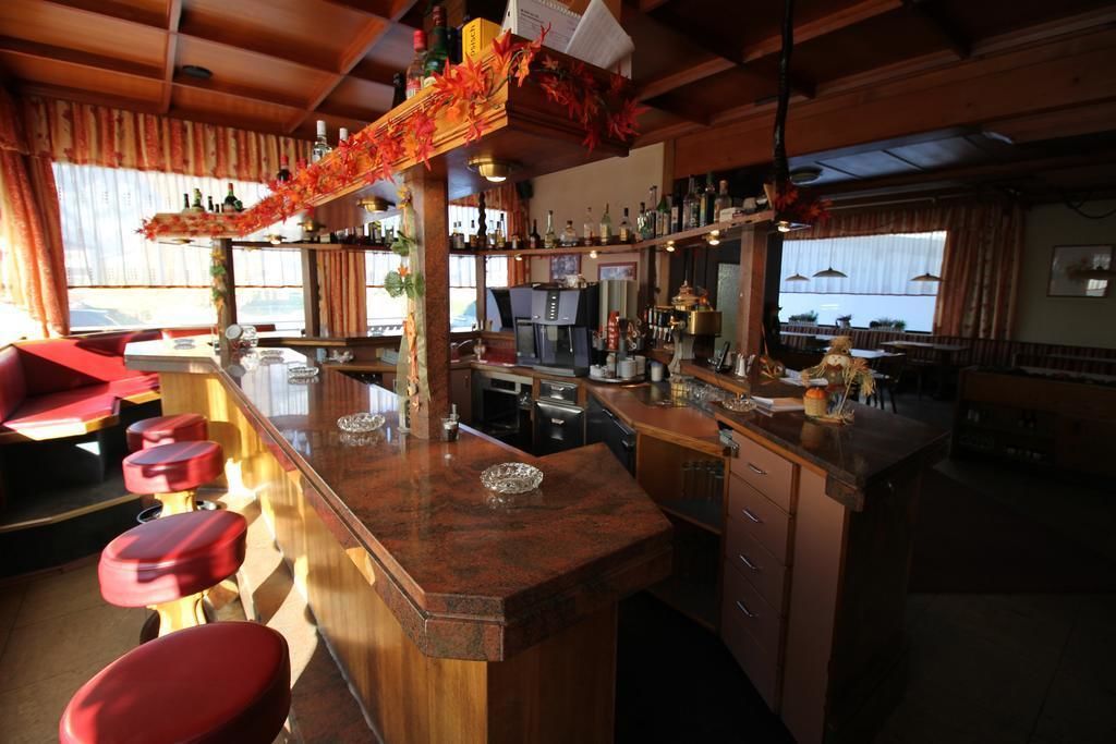 Bar (in der Unterkunft)