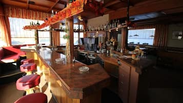 Bar (in der Unterkunft)