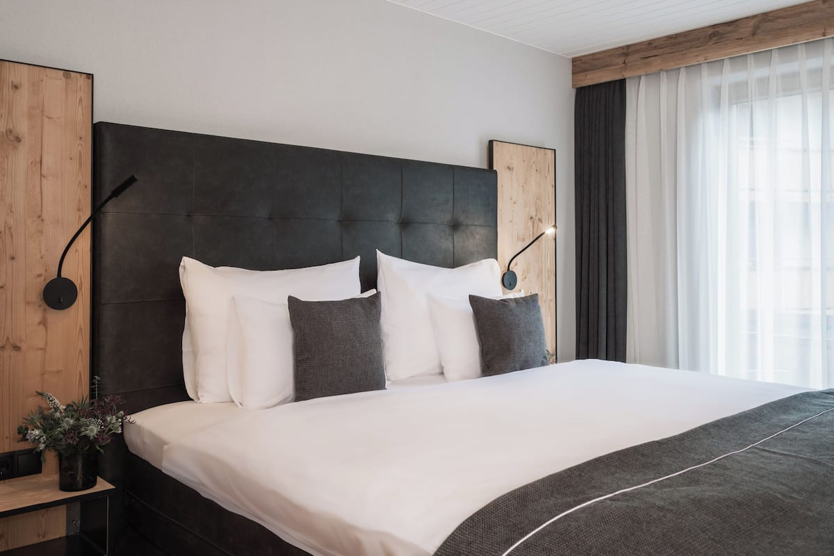 Junior Studio Suite, 1 Double Bed with Sofa bed | Premium bedding, in-room safe, free WiFi, bed sheets