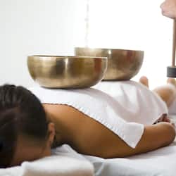Sauna seca, banheira de hidromassagem, sauna a vapor