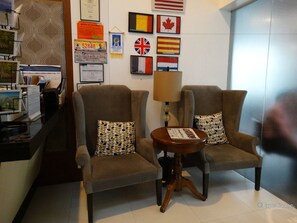 로비 좌석 공간