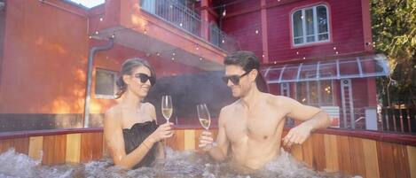 Bain à remous extérieur