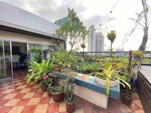 Property grounds - Stonehouse Bed and Breakfast (Quezon City)