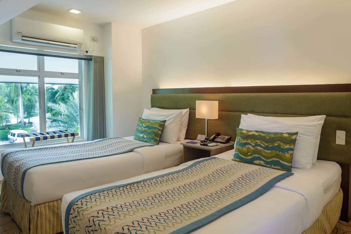 Alta Vista | In-room safe, blackout curtains, iron/ironing board (on request)