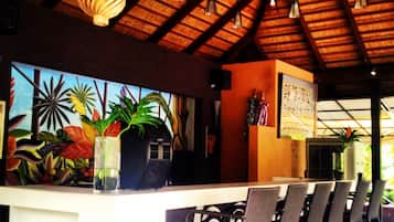 Bar (en la propiedad)