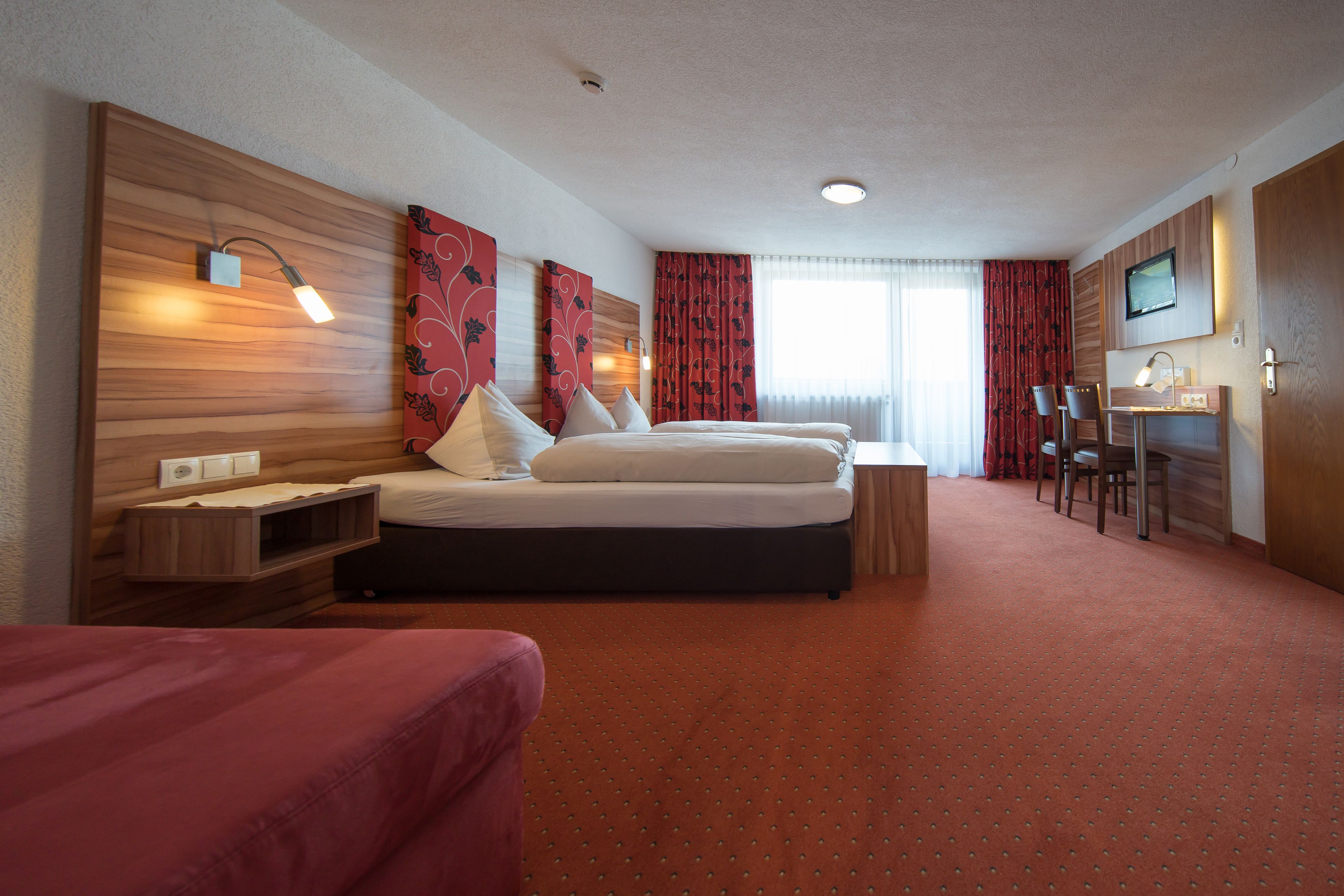 double room, balcony, mountain view | desk, free wifi, bed sheets