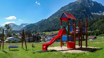 Außen-Kinderspielplatz