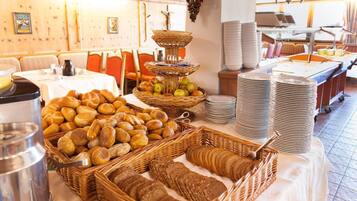 Tägliches inbegriffenes Frühstücksbuffet
