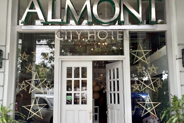 Pintu masuk hartanah