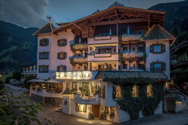 Hotel Alpenblick - Hippach