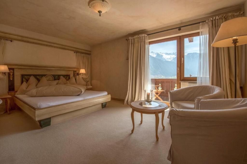 Doppelzimmer, Bergblick | Zimmersafe, schallisolierte Zimmer