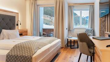 Superior-Doppelzimmer, 1 Schlafzimmer, Balkon, Bergblick