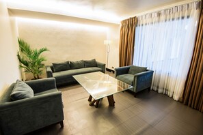 Presidential Suite | Living room | Flat-screen TV - Ariana Hotel (Dipolog)