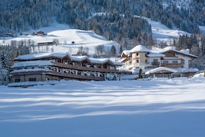 Exterior - Hotel Leamwirt (Hopfgarten im Brixental)