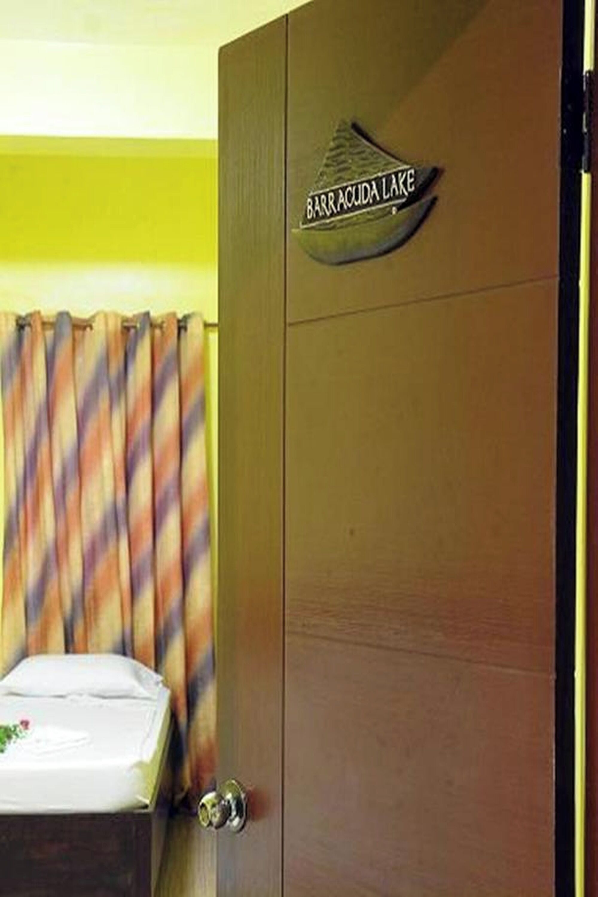 Soundproofing, iron/ironing board, free WiFi, bed sheets