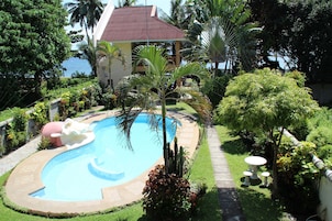Outdoor pool, sun loungers