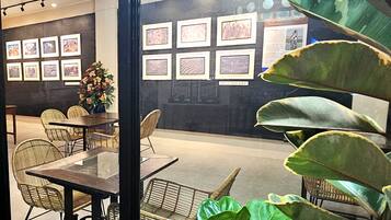 Daily cooked-to-order breakfast (PHP 100 per person)