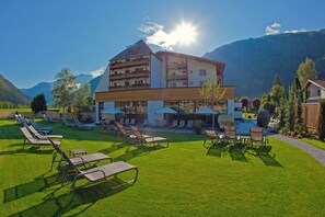 Garden - Aktivhotel Truyenhof (Ried im Oberinntal)