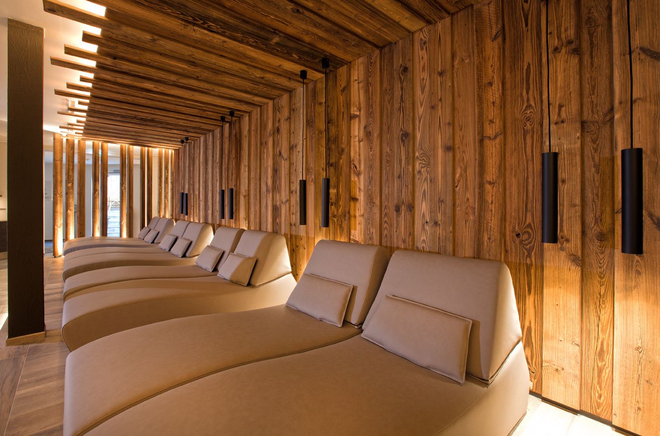 sauna, steam room, body treatments, hot stone massages, body wraps