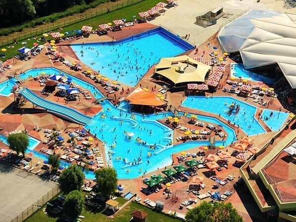 Indoor pool, outdoor pool