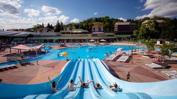 Indoor pool, outdoor pool