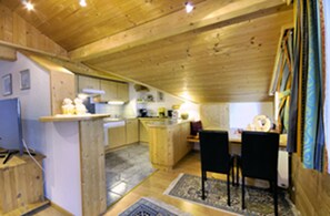 Apartment (Cleaning fee 40 EUR per stay) | Premium bedding, free cribs/infant beds, free WiFi, bed sheets