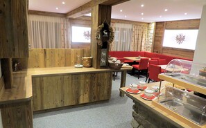 Daily buffet breakfast (EUR 7.00 per person)