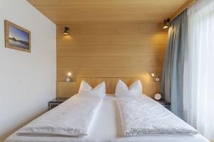 Caja de seguridad en la habitaciĂłn y decoraciĂłn personalizada