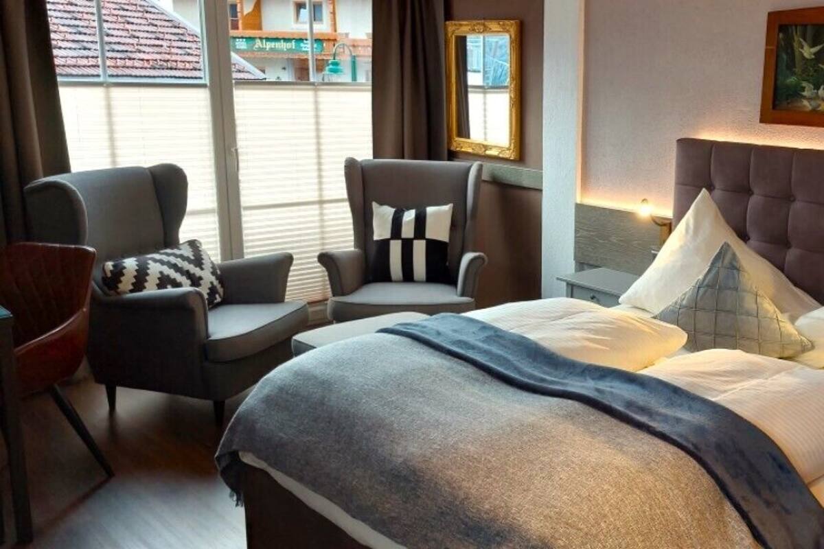 Comfort Studio (7 / incl. 65 EUR cleaning fee) | Premium bedding, blackout drapes, iron/ironing board, cribs (surcharge)