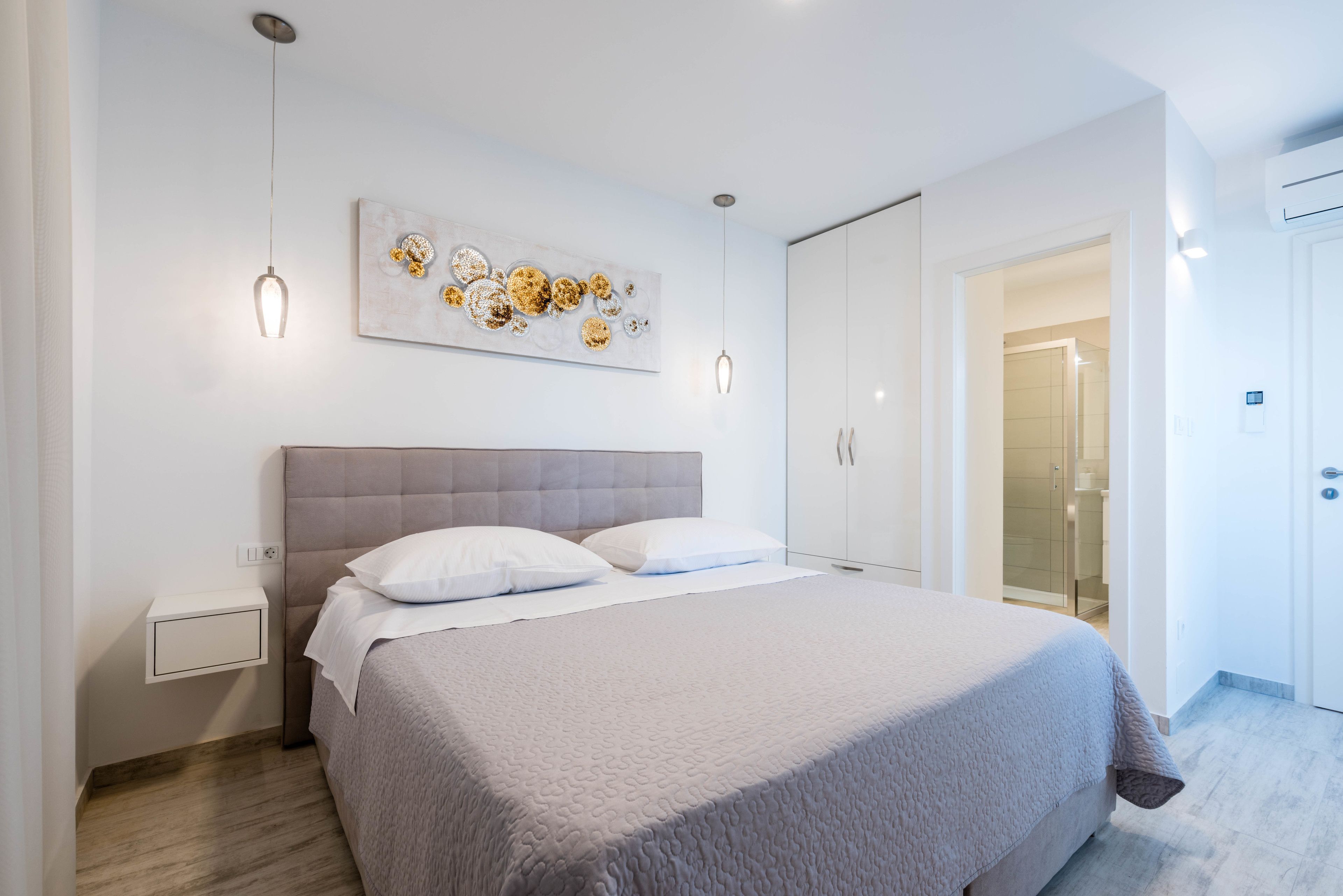 ลักซ์ชัวรี่อพาร์ทเมนท์, 2 ห้องนอน, ระเบียง, วิวทะเล | ตู้นิรภัยในห้องพัก, โต๊ะทำงาน, ห้องเก็บเสียง, เตารี  ด/โต๊ะรีดผ้า