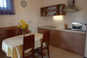 Traditional Apartment, 1 Double Bed with Sofa bed, Balcony | Private kitchen