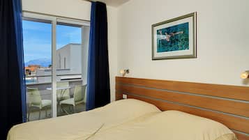 Traditional Apartment, 1 Double Bed with Sofa bed, Balcony | 1 bedroom, in-room safe, desk, blackout curtains