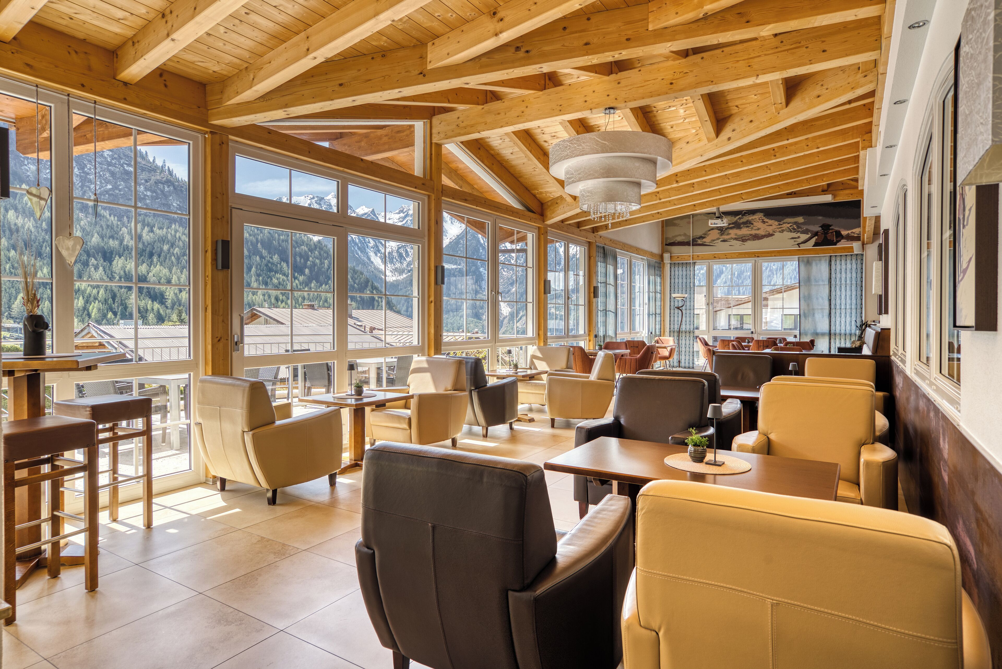 Lobby lounge