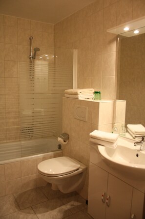 Double Room, Balcony | Bathroom