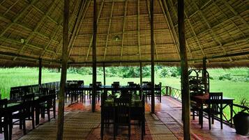 Breakfast, lunch, dinner served; Laotian cuisine