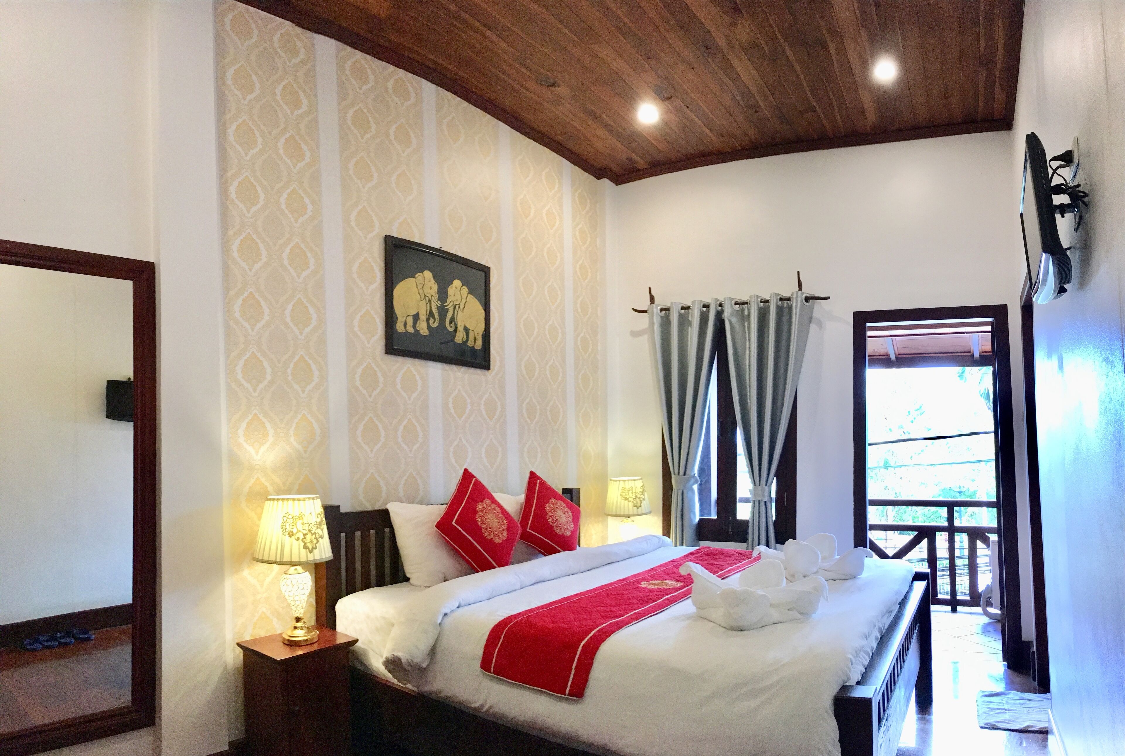 Minibar, két bảo mật tại phòng, bàn, phòng cách âm 