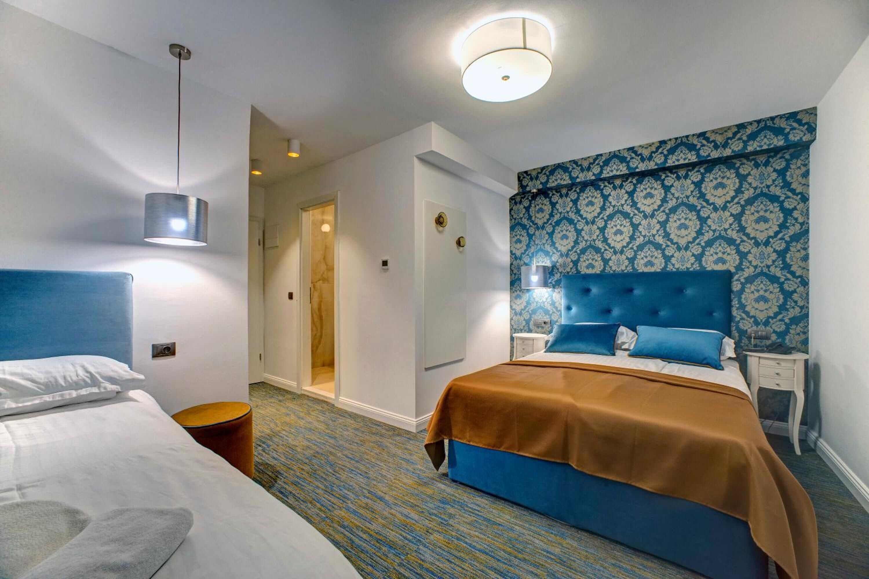 1 bedroom, in-room safe, desk, free wifi