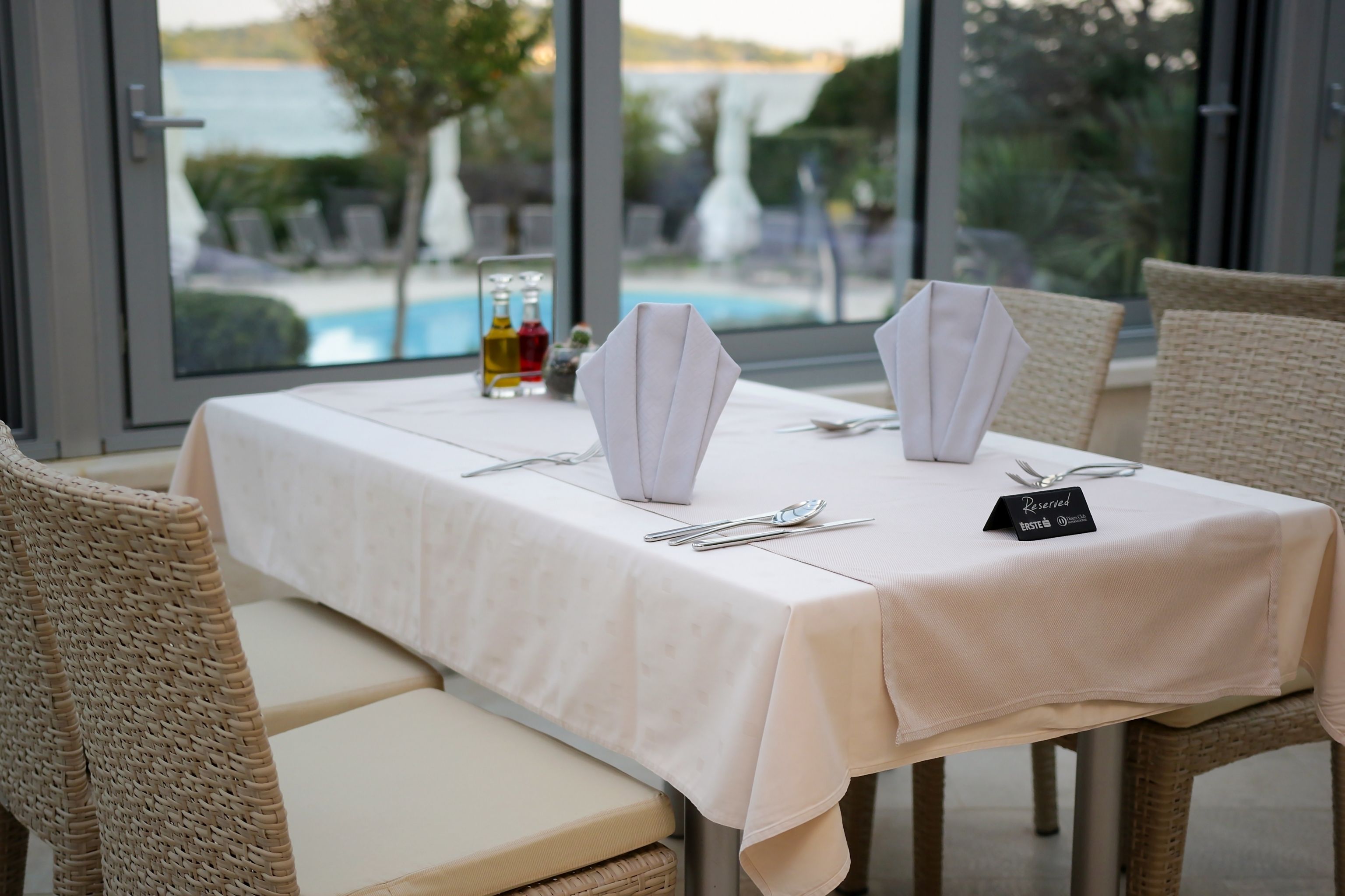 breakfast, dinner served; local and international cuisine, beach views