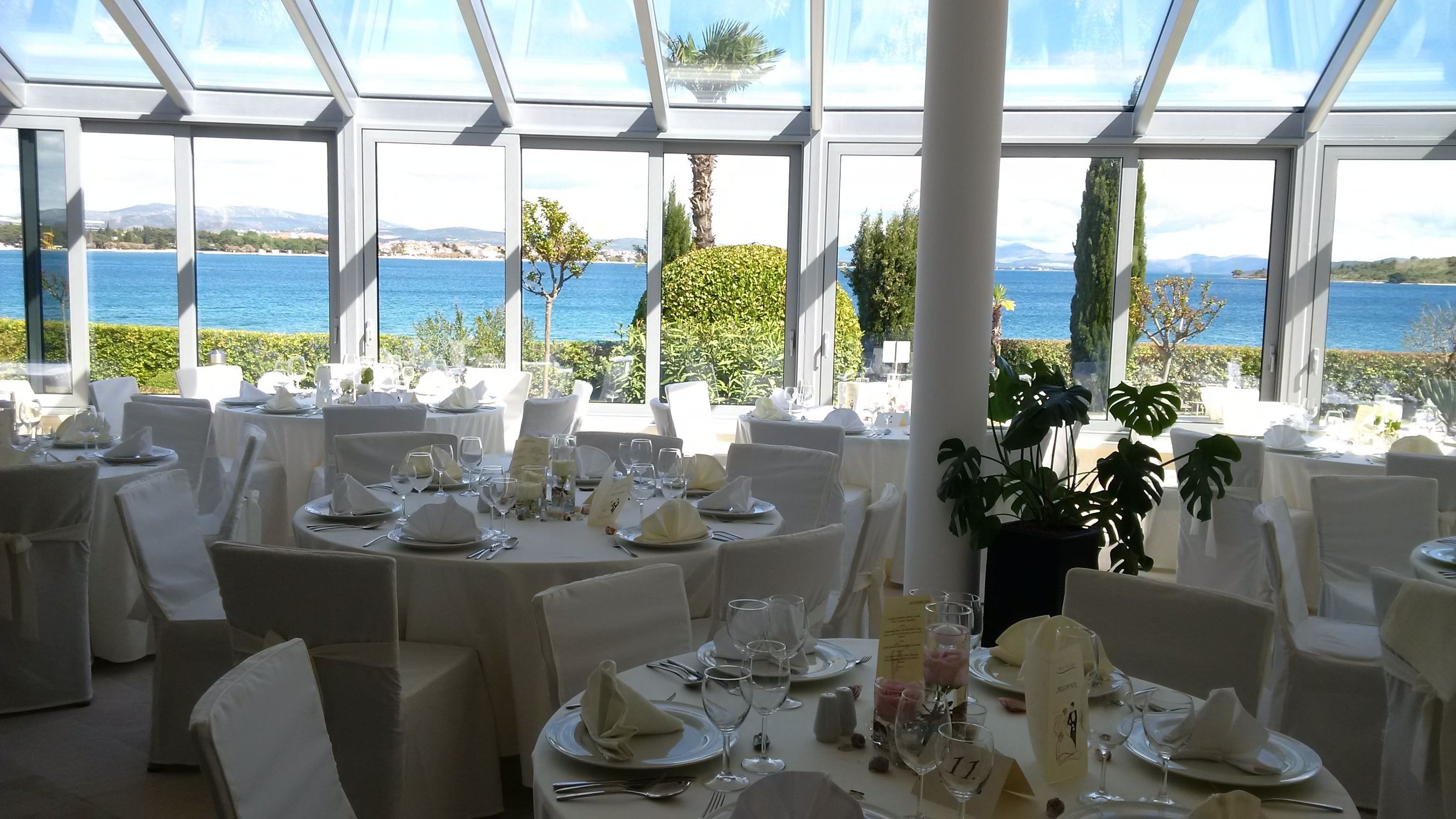 breakfast, dinner served; local and international cuisine, beach views