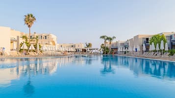 Indoor pool, 2 outdoor pools, pool umbrellas, sun loungers