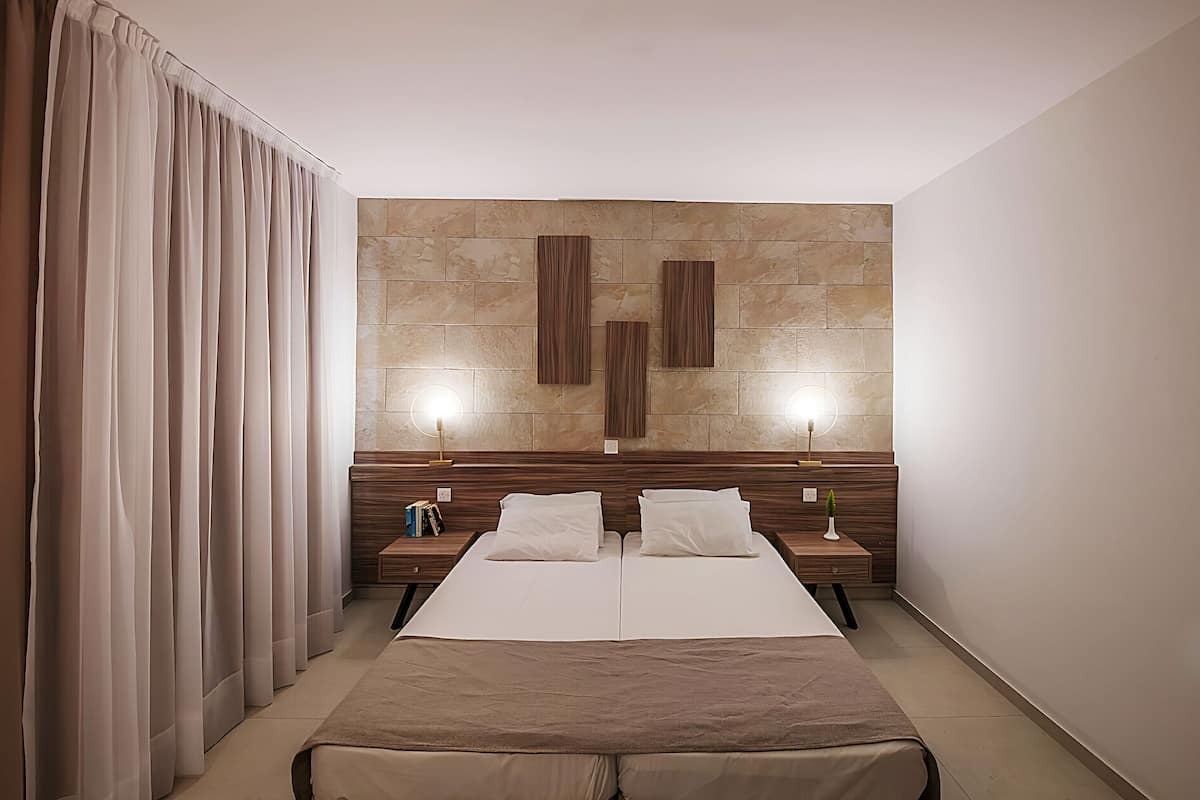 In-room safe, desk, free WiFi, bed sheets