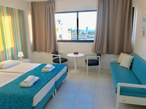 Estudio estándar | Escritorio, tabla de planchar con plancha y wifi gratis