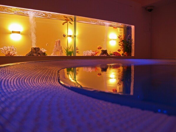 Turkish bath, body treatments, hydrotherapy, aromatherapy